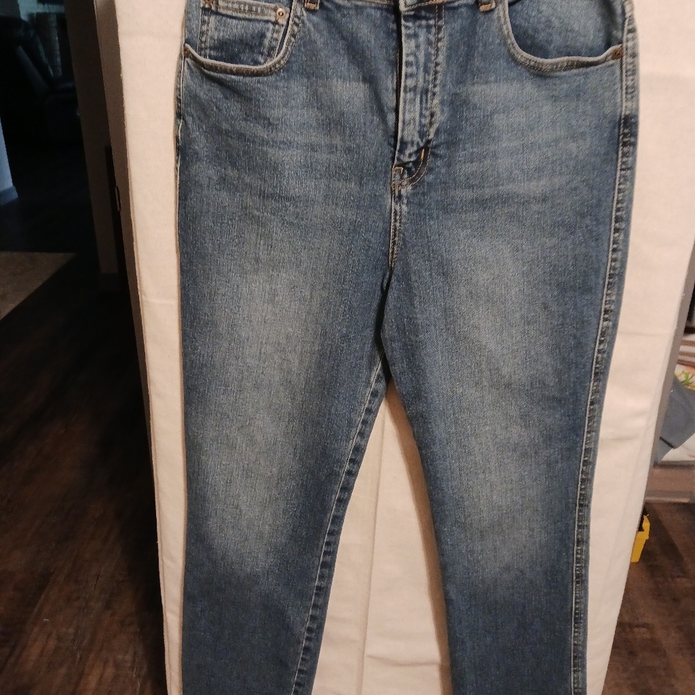 Women's size 29 Antonio Melani jeans